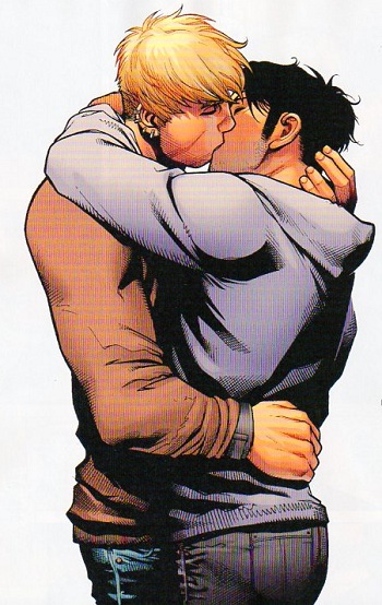Wiccan & Hulkling Finally Kiss!